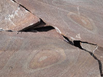 gneiss BROWN
